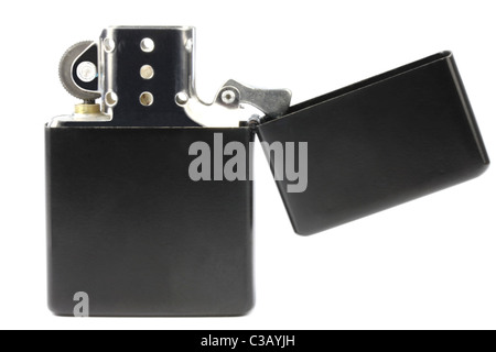 Nero benzina mostra Zippo accendino tipo isolato su uno sfondo bianco Foto Stock