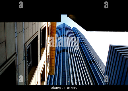 Tower 42 (formalmente il Nat West Tower) domina il est dello skyline della città Foto Stock