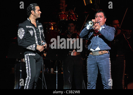 Pablo Montero performing live a Jose Miguel Agrelot Coliseum San Juan, Puerto Rico - 14.06.09 Foto Stock