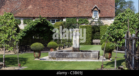 Francia Cher Berry Maisonnais giardini del Priorato di Notre Dame d'Orsan menzione obbligatoria architetti Patrice Taravella & Sonia Foto Stock