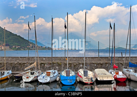 Boote in Gravedona lago di Como, Italien Foto Stock