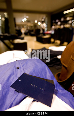 Fotografia interna del Oxford Street Zara store Foto Stock
