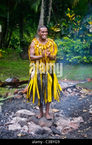 Firewalking Fijiano cerimonia al Outrigger sulla Laguna Resort, isola di Viti Levu, Isole Figi Foto Stock