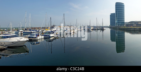 Barche ormeggiate in Chatham Maritime Marina. Foto Stock