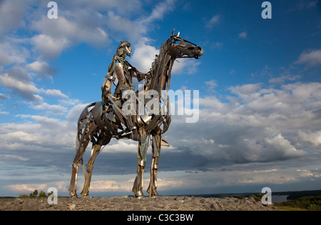 La Gaelic capotribù scultura stradale, Boyle, nella contea di Roscommon, Irlanda. Foto Stock