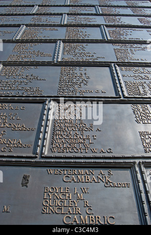 Dettaglio della marina mercantile memorial, progettato da edwind lutyens, nella trinità square, city di Londra, Inghilterra Foto Stock