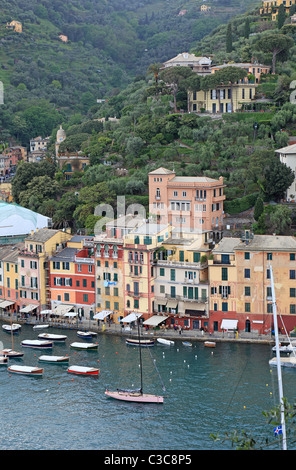 Mondo famoso villaggio Portofino, Italia. Foto Stock