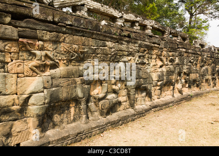 Terrazza degli Elefanti a Angkor Thom in Cambogia Foto Stock