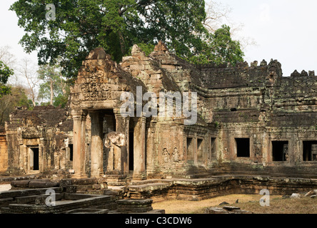 Oriente entrata al secondo involucro di Preah Khan tempio di Angkor in Cambogia Foto Stock