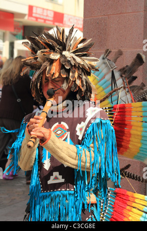 Nativi Messicani Indiani musicista di strada Blackpool Foto Stock