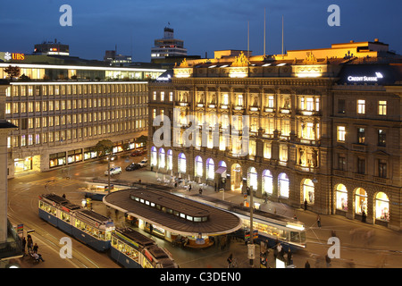 Banca UBS e Credit Suisse nella Paradeplatz, Zurigo, Svizzera Foto Stock