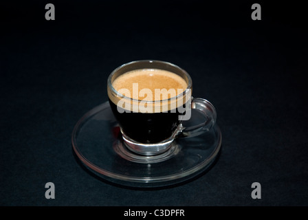 Espresso in un bicchiere Foto Stock