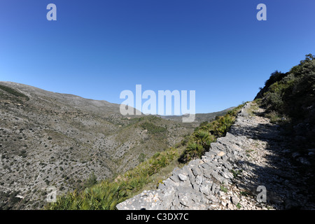 Mozarabo mulattiera (ora utilizzato da escursionisti) costruito dai mori, Benimaurell, Vall de Laguart, provincia di Alicante, Valencia, Spagna Foto Stock