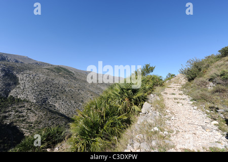 Mozarabo mulattiera (ora utilizzato da escursionisti) costruito dai mori, Benimaurell, Vall de Laguart, provincia di Alicante, Valencia, Spagna Foto Stock