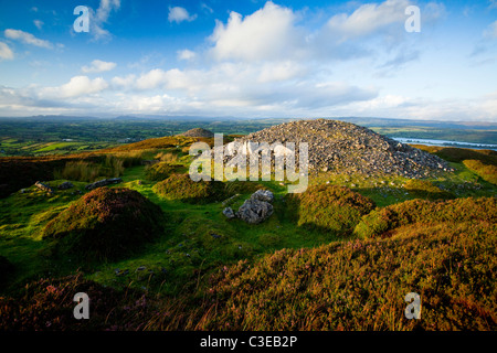 Passaggio Carrowkeel tombe, che data dal 3200-2400 BC, nella contea di Sligo, Irlanda. Foto Stock