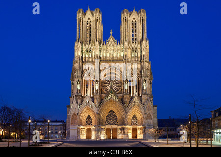 L'Europa, Francia, Marne (51), la cattedrale di Notre Dame de Reims, classificato come patrimonio mondiale dall' UNESCO Foto Stock