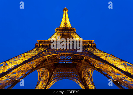 Parigi, Tour Eiffel di notte Foto Stock