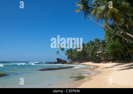 Ambalama spiaggia vicino Galle costa meridionale dello Sri Lanka Foto Stock