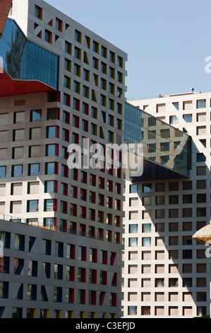 Moma legate complesso ibrido dall architetto Steven Holl, 2009, Dongzhimen District, Pechino, Cina, Asia. Foto Stock