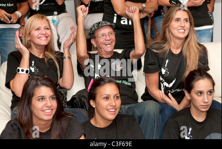 La zia Terry Carballido, nonno Al Mason Sr. e Belkis Padilla la famiglia e gli amici di 'So pensate di poter Dance" finalista Foto Stock