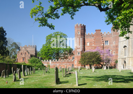 Palazzo Buckden (ora Buckden Towers), un ex residenza dei vescovi di Lincoln, in Buckden, Huntingdonshire, Inghilterra Foto Stock