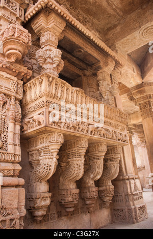 I dettagli delle incisioni, Adalaj Vav, Ahmedabad, Gujarat, India Foto Stock