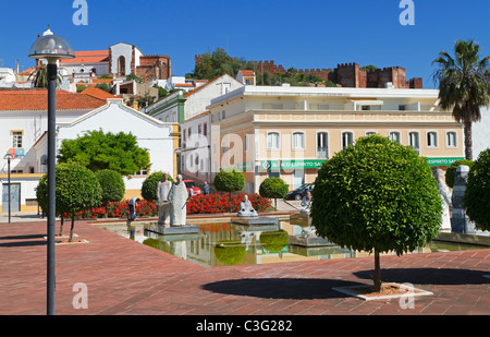 Silves Praca Al Muthamid, Algarve, Portogallo. Foto Stock