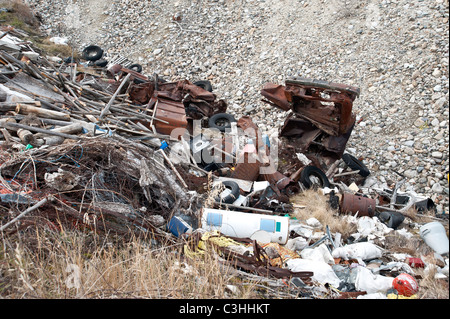 Il recupero dal dragaggio oro vicino a Gold Creek, Montana fornire luoghi per le persone a creare una discarica illegale sito. Foto Stock