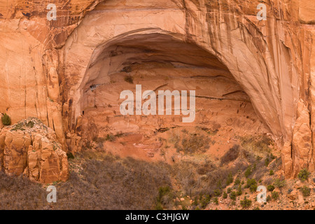 Betatakin rovina, il significato di "casa costruita su una sporgenza' nella Navajo, Navajo National Monument, Arizona, Stati Uniti. Foto Stock