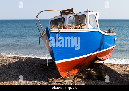 La pesca dello sgombro barca tenetevi pronti per la stagione 2011 su Seaton beach. Foto Stock