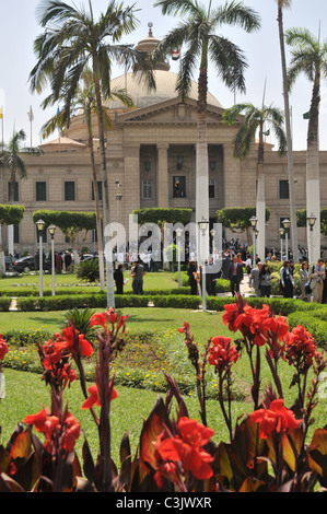 Il Presidente Usa Barack Obama fa una grande politica discorso al mondo arabo e islamico dell università del Cairo. Foto Stock