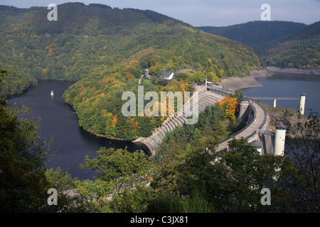 Fiume lago Obersee urft dam parete parete di ritegno Foto Stock