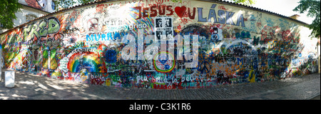 John Lennon muro di graffiti a Praga, Repubblica Ceca Foto Stock