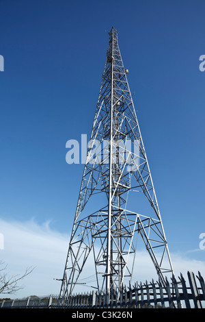 Una radio e tv montante di comunicazione in Norfolk, Regno Unito Foto Stock