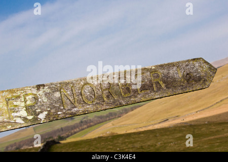 Cartello per Norber, Austwick, Yorkshire Dales National Park, England, Regno Unito Foto Stock