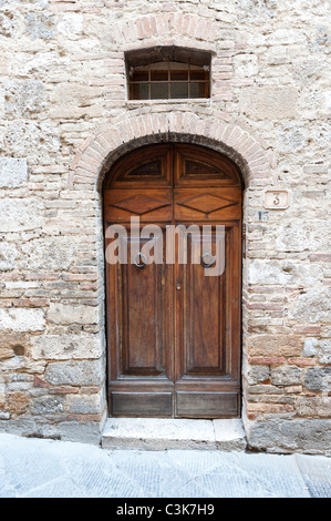 In legno antico porta italiana Foto Stock