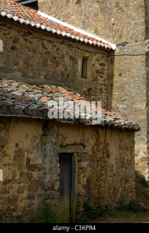 Agriturismo Rustico edifici lungo il percorso del pellegrinaggio, Camino de Santiago, Spagna settentrionale Foto Stock