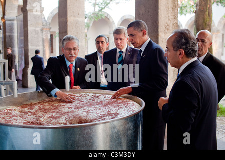 Il presidente Barack Obama, il Canada il Primo Ministro Stephen Harper, sinistra, Messico della Presidente Felipe Calderon, destra sono mostrati un Foto Stock