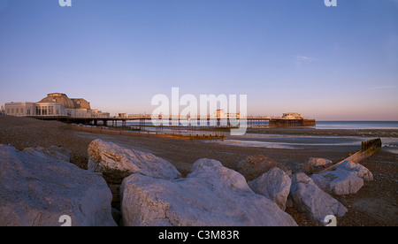 Worthing Pier al tramonto Foto Stock