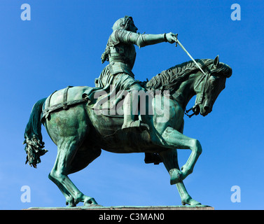 Statua di Giovanna d'arco nel centro della città, Place du Martroi, Orleans, Francia Foto Stock