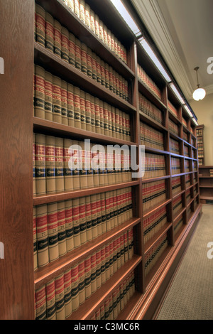 Biblioteca di diritto nella storica Pioneer Court House Portland Oregon Foto Stock