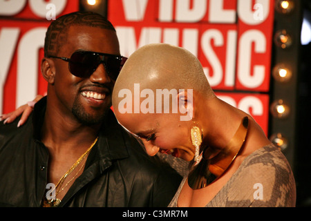 Kanye West e Amber Rose 2009 MTV Video Music Awards (VMA) presso la Radio City Music Hall - Arrivi New York City, Stati Uniti d'America - Foto Stock