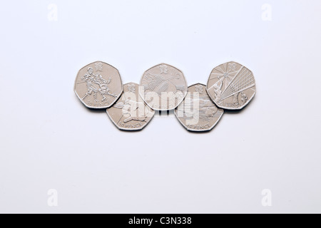 50p le monete prodotte in Gran Bretagna con disegni per il London 2012 giochi olimpici Foto Stock