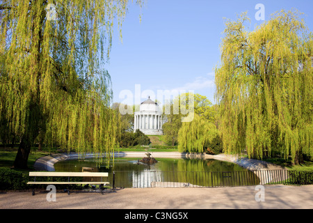 Il Giardino Sassone (Parco Saski) in primavera, un parco pubblico nel centro cittadino di Varsavia (Srodmiescie distretto), Polonia Foto Stock