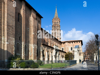 Il 12thC romanica Basilica de St Sernin, Toulouse Haute Garonne, Midi Pirenei, Francia Foto Stock