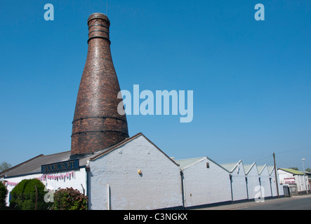 Famosa in tutto il mondo, Moorcroft Potteries in Burslem, Stoke on Trent, Staffordshire, Regno Unito. Foto Stock