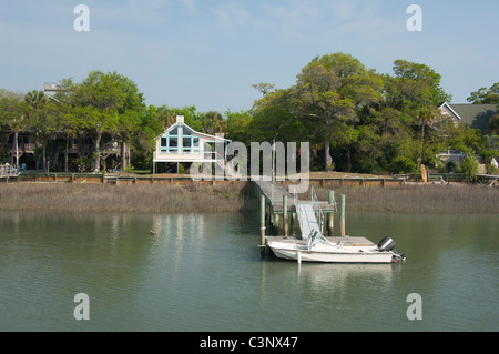 Carolina del Sud. Tipica casa lungo il canale navigabile intracostiero tra Charleston e Georgetown. Foto Stock