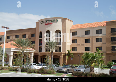 Stuart Florida,Courtyard Marriott,hotel hotel alloggio motel inn,alloggio,parcheggio,edificio,fronte,ingresso,visitatori viaggio viaggio tou tour Foto Stock