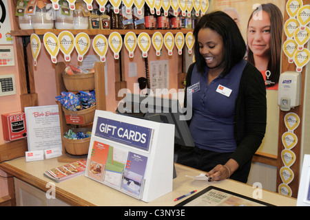 Tampa Florida, Temple Terrace, Bob Evans, ristorante ristoranti cibo mangiare fuori cafe cafe' bistro, Black Blacks African Africans etnic Minority, a Foto Stock