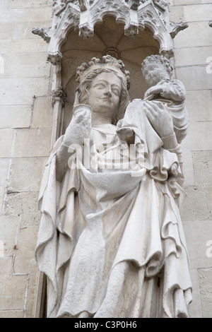 Sculture gotiche sul Stadhuis. Il municipio. Piazza Burg. Bruges. Brugge. Belgio Foto Stock